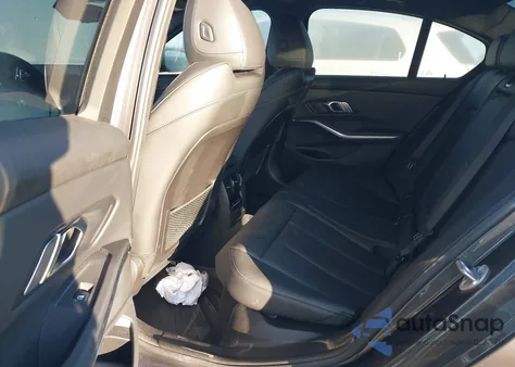 2022 BMW 3 Series 330E z USA, uszkodzony, nr VIN 3MW5P7J0XN8C65365